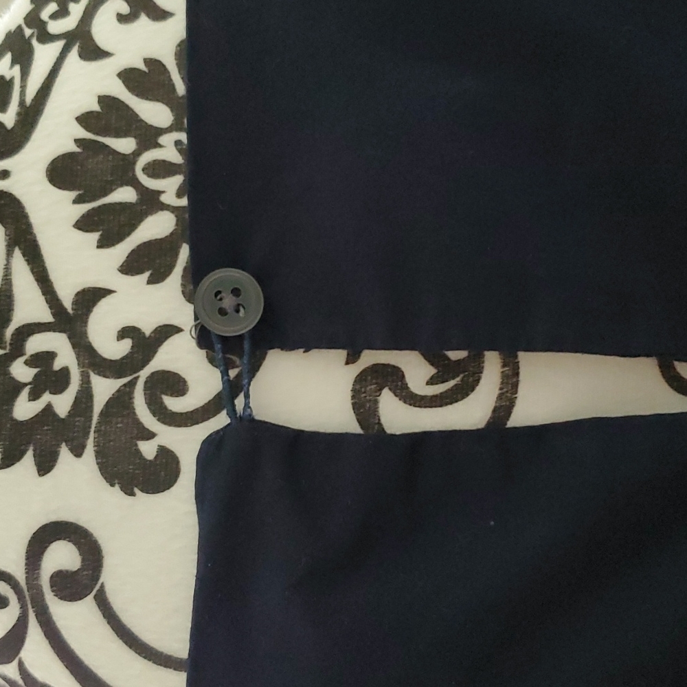 LOFT navy blue blouse with embroidery. - Picture 5 of 7